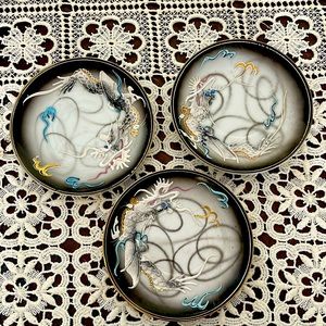 Set of 3 Vintage circa 1950’s Hand Painted Dragon Ware Matt Black Plates